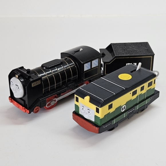 Thomas the Tank Philip and Hiro with Tender Trackmaster Motorized NEED REPAIR - Picture 2 of 4